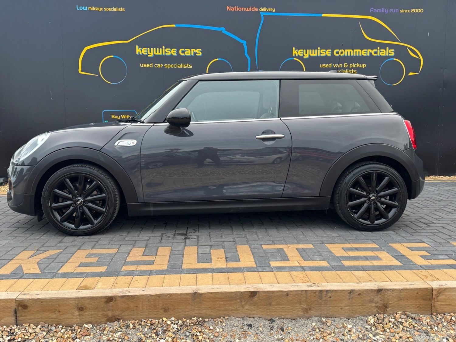 Used MINI Hatch 2015 for sale - 76388203: Photo 2