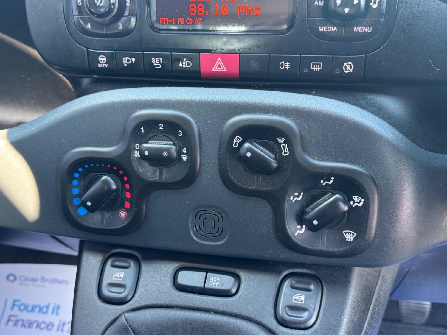 Vehicle 29