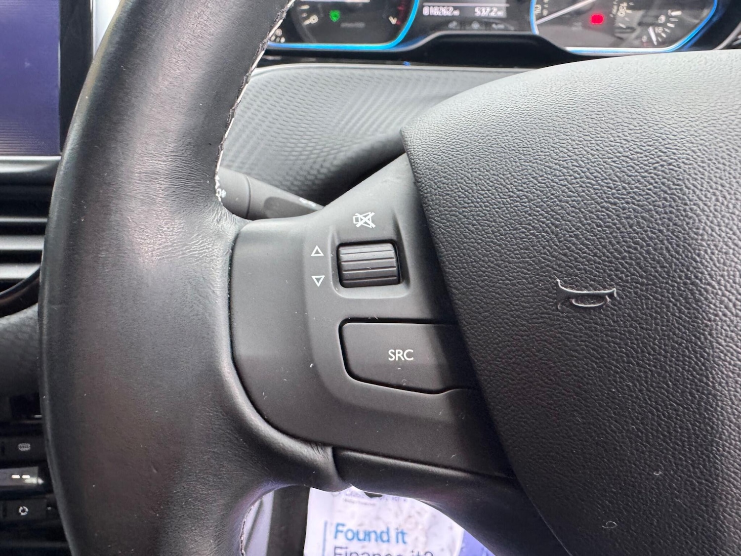 Used Peugeot 2008 2017 for sale - 76433388: Photo 28