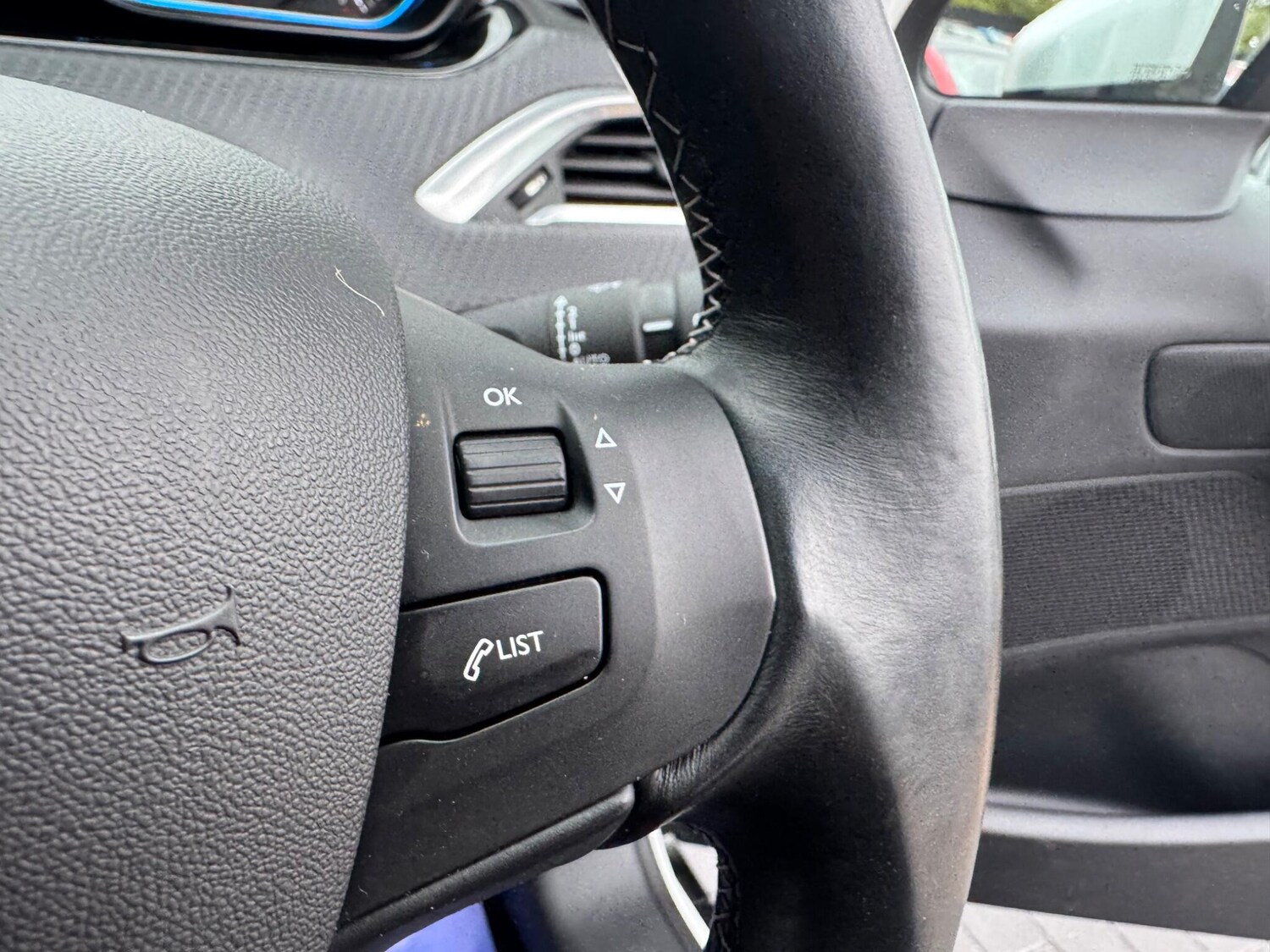 Used Peugeot 2008 2017 for sale - 76433388: Photo 29