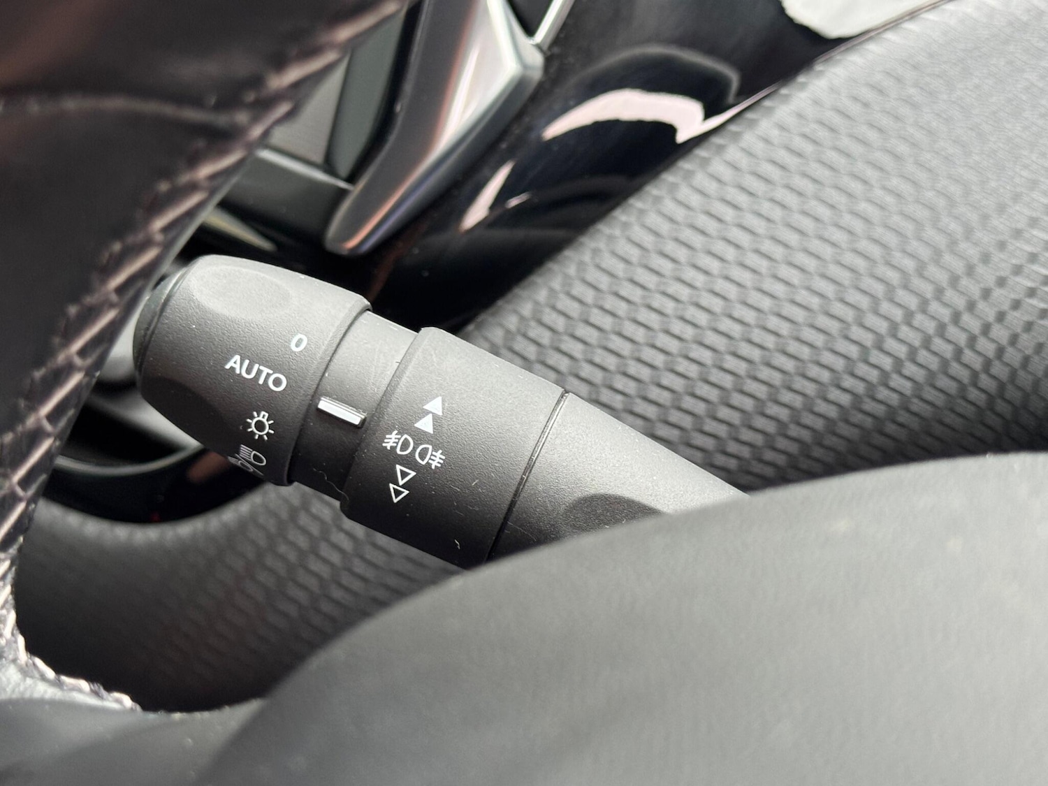 Used Peugeot 2008 2017 for sale - 76433388: Photo 31