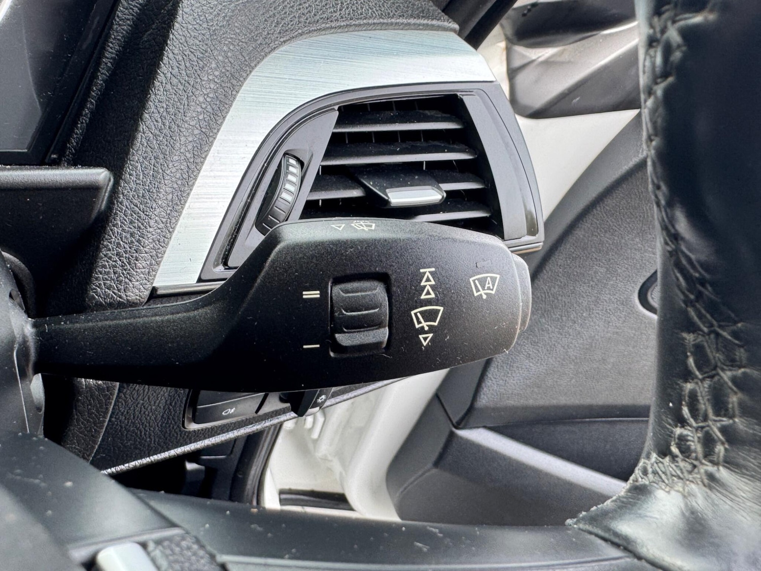 Used BMW 2 Series 2014 for sale - 77882401: Photo 24