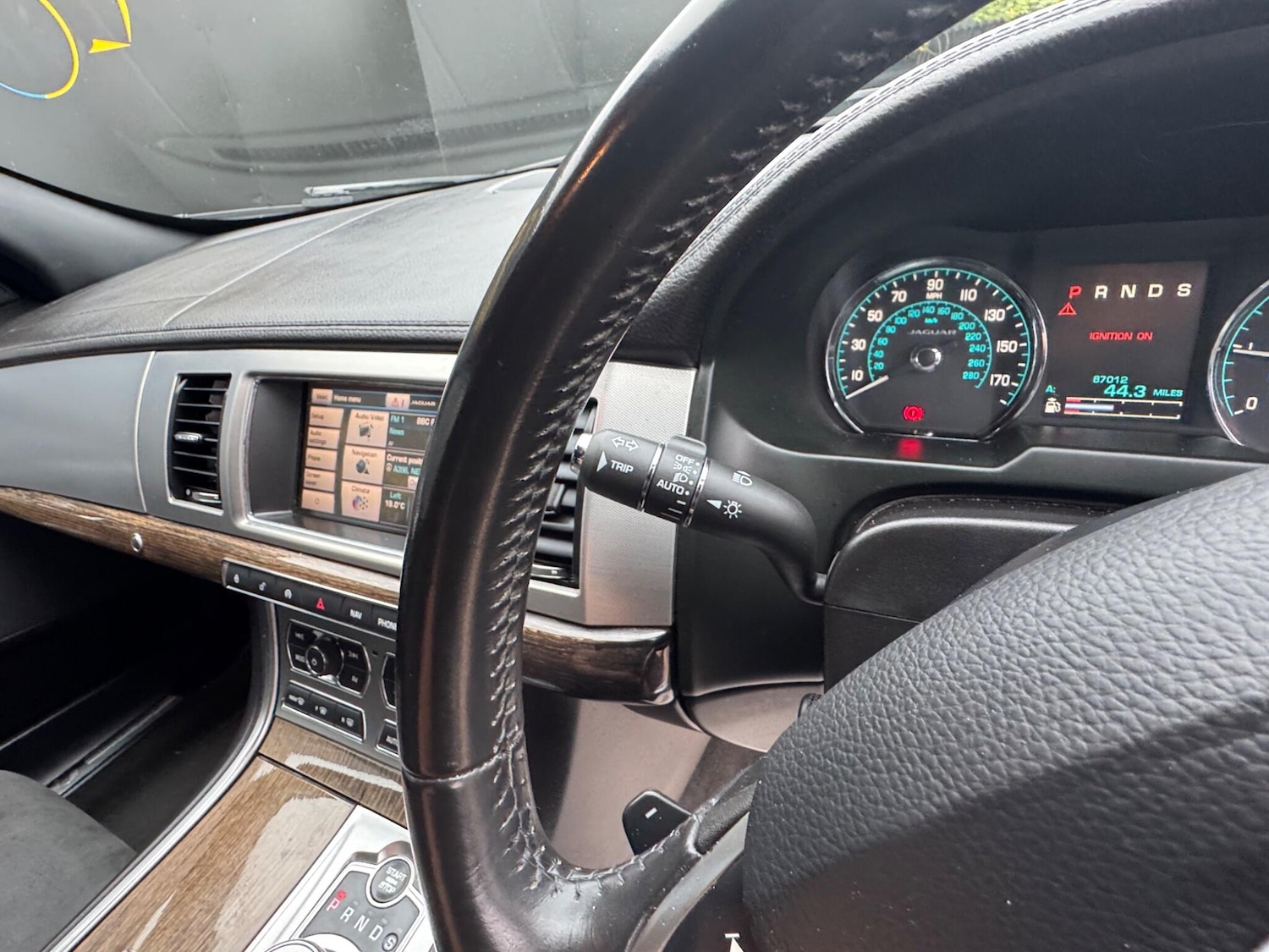 Used Jaguar XF 2015 for sale - 76689114: Photo 25