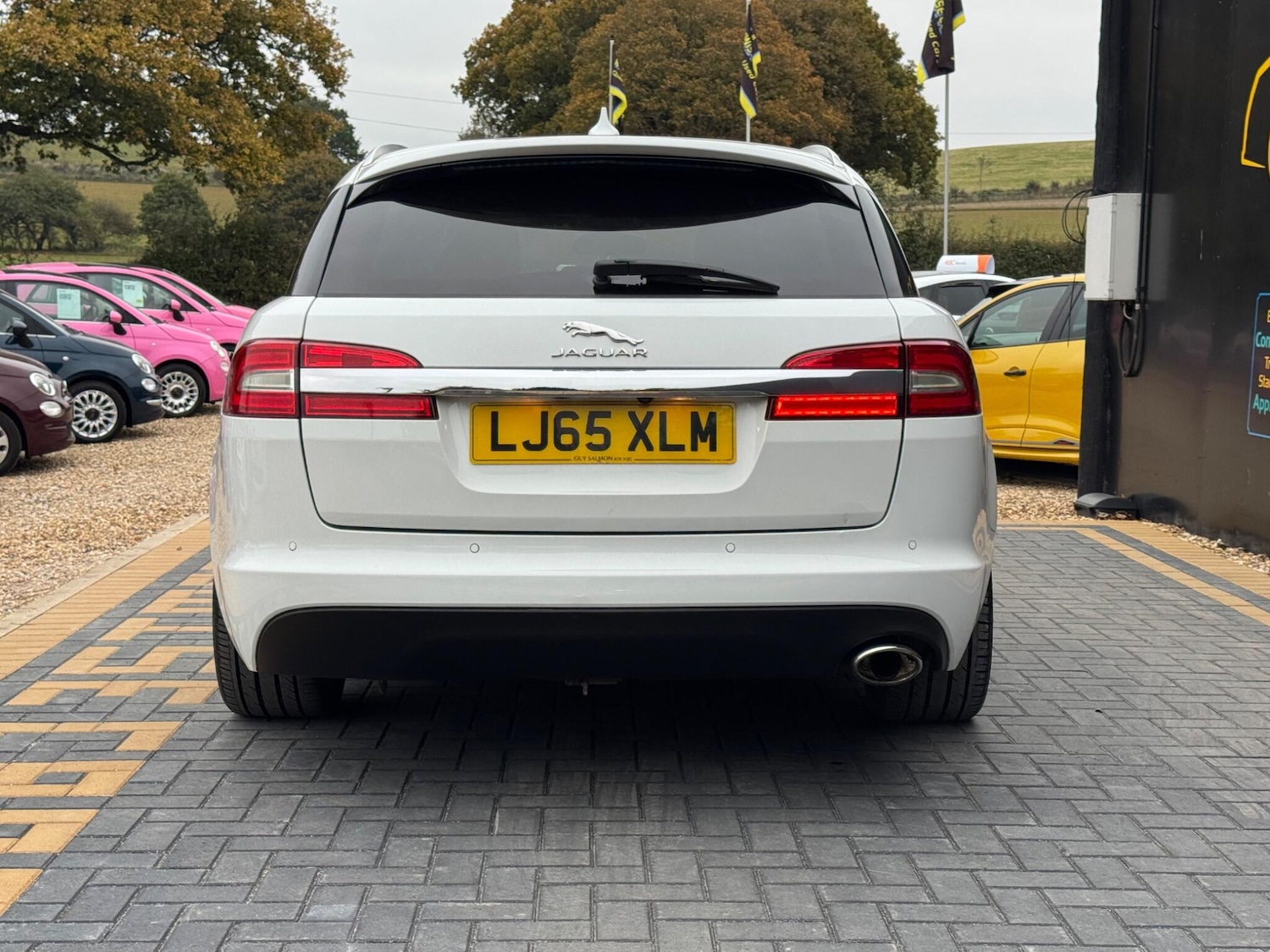 Used Jaguar XF 2015 for sale - 76689114: Photo 4