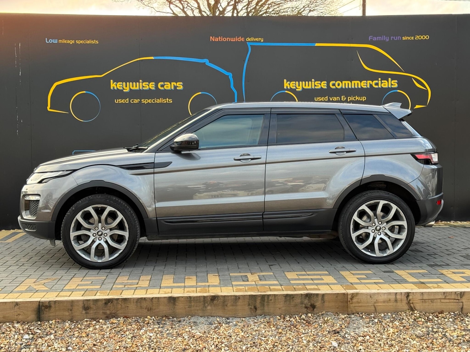 Used Land Rover Range Rover Evoque 2017 for sale - 77050137: Photo 2