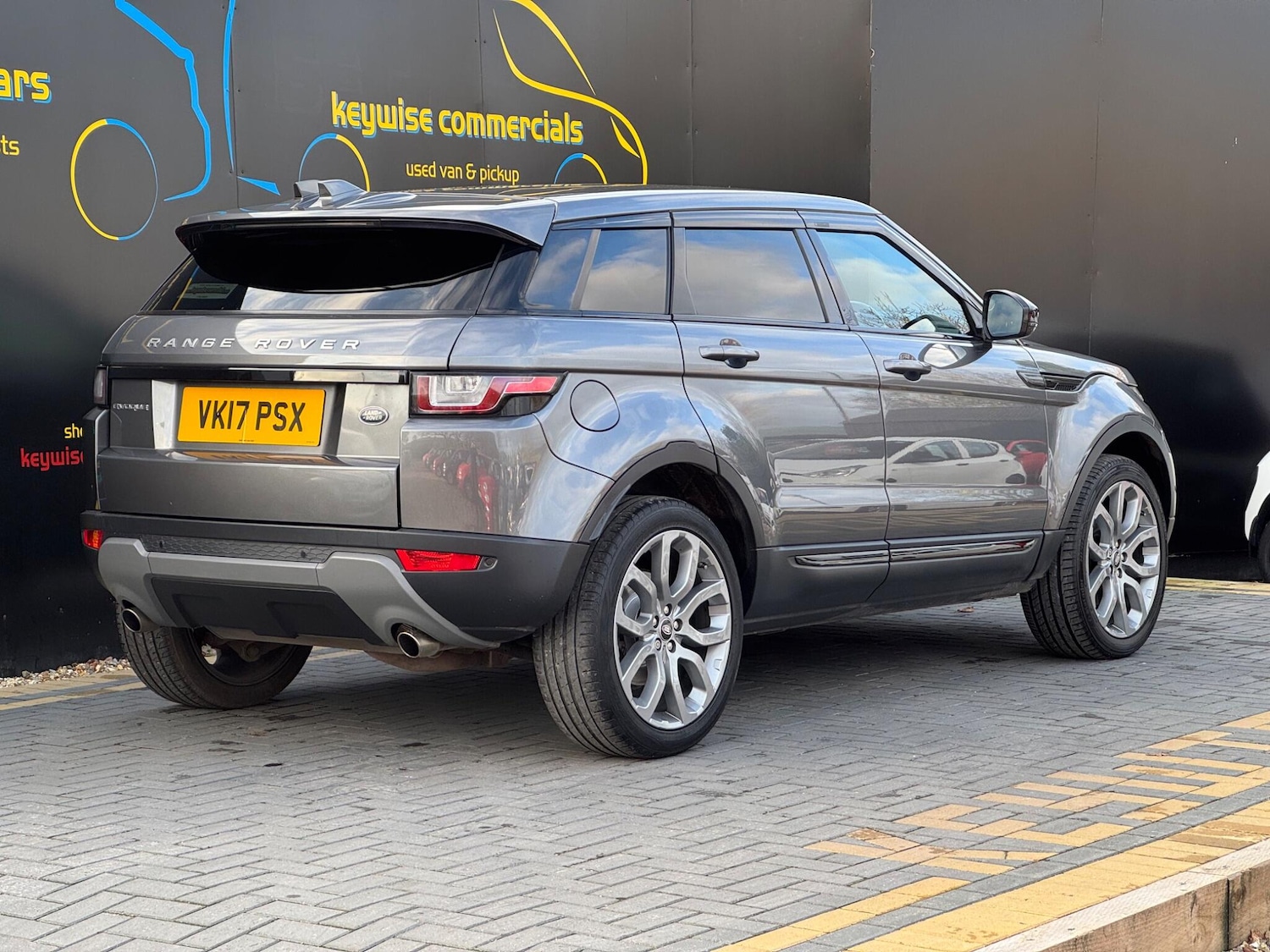 Used Land Rover Range Rover Evoque 2017 for sale - 77050137: Photo 5