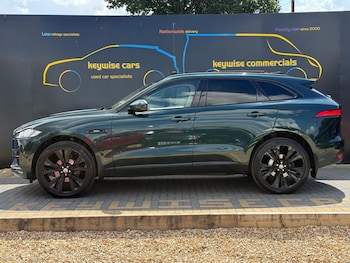 Used Jaguar F-Pace 2017 for sale - 79601523: Photo