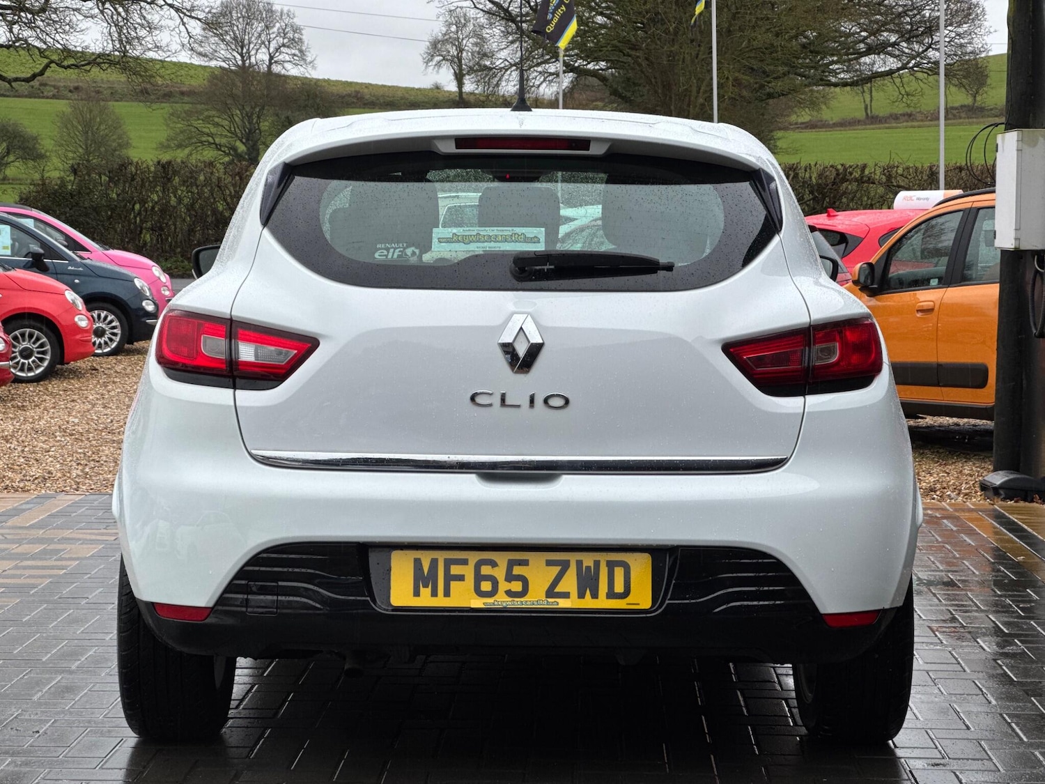 Used Renault Clio 2015 for sale - 77598733: Photo 4