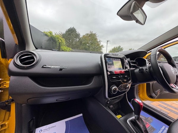 Used Renault Clio 2016 for sale - 76260538: Photo 17
