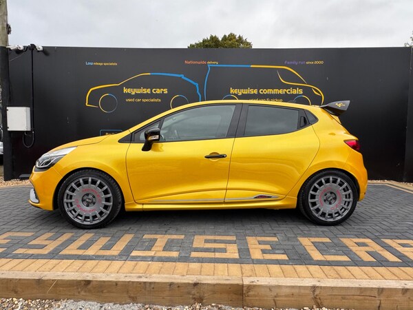 Used Renault Clio 2016 for sale - 76260538: Photo 2
