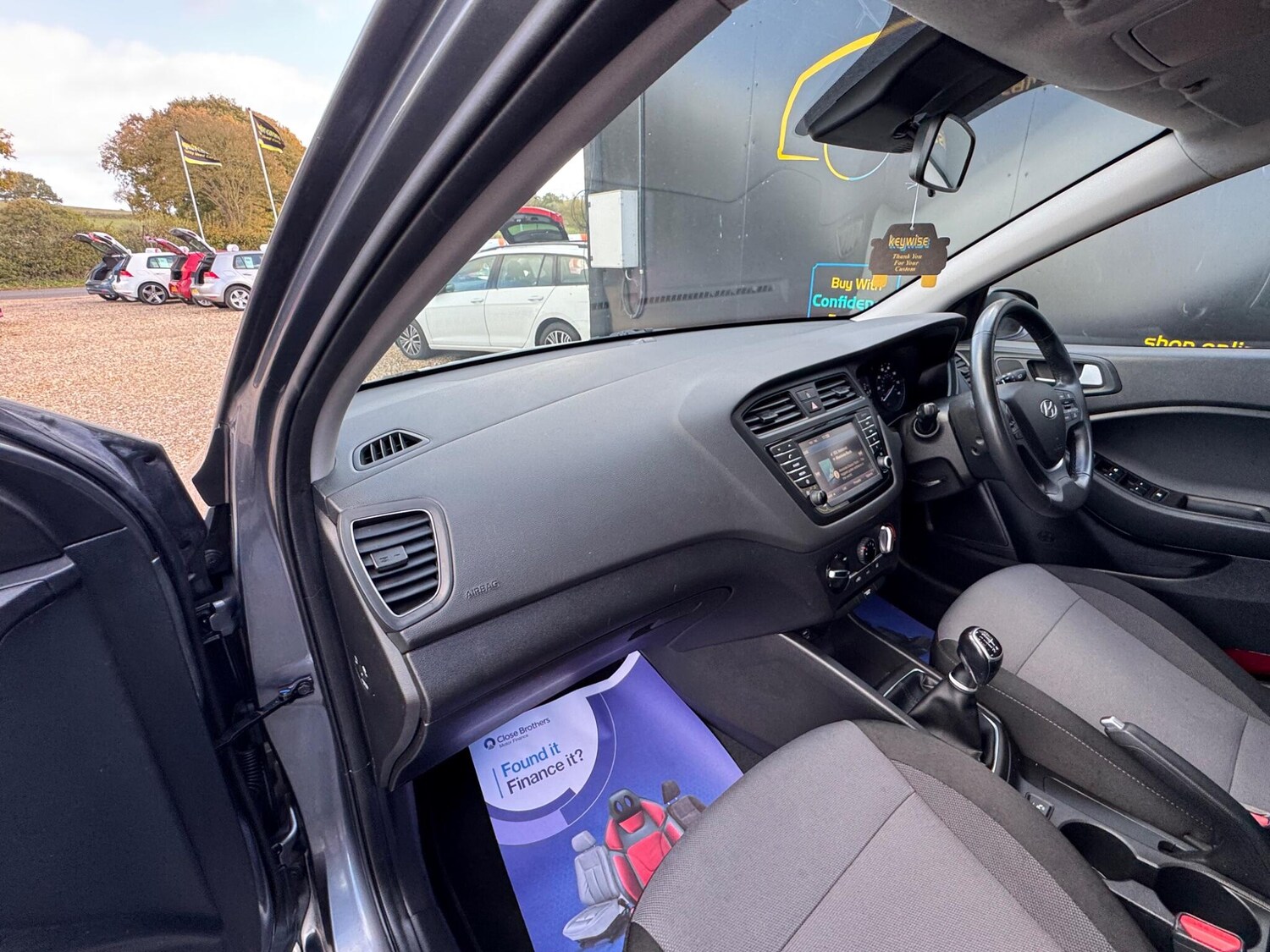 Used Hyundai i20 2017 for sale - 76388862: Photo 23