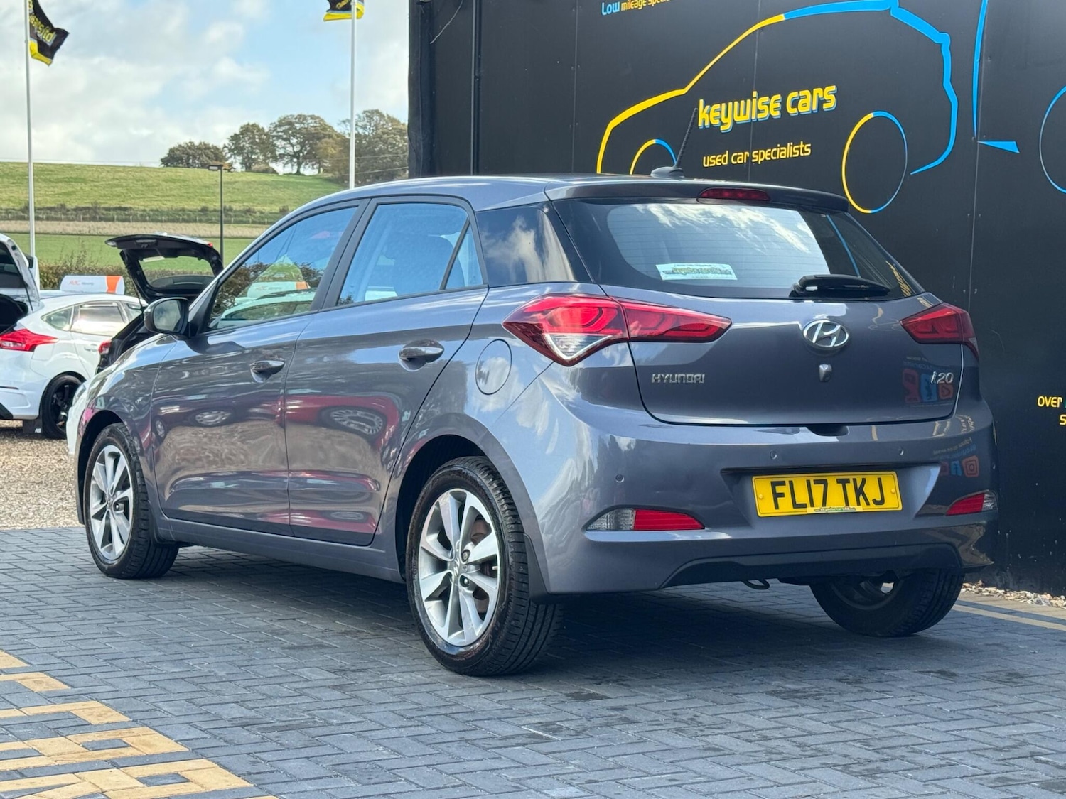 Used Hyundai i20 2017 for sale - 76388862: Photo 3