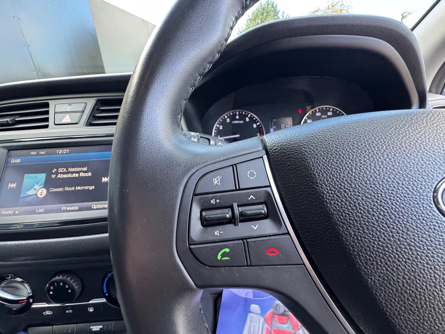 Used Hyundai i20 2017 for sale - 76388862: Photo 31