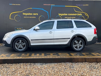 Used Skoda Octavia 2010 for sale - 77305513: Photo