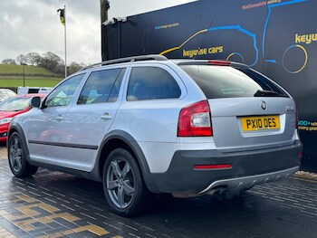 Used Skoda Octavia 2010 for sale - 77305513: Photo