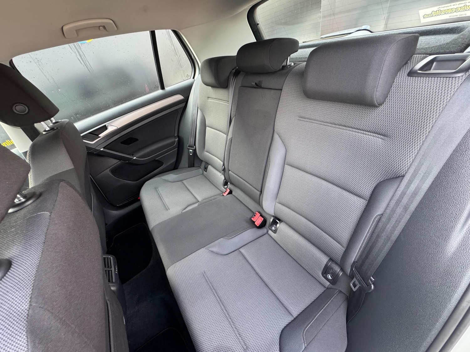 Used Volkswagen Golf 2014 for sale - 76121784: Photo 24