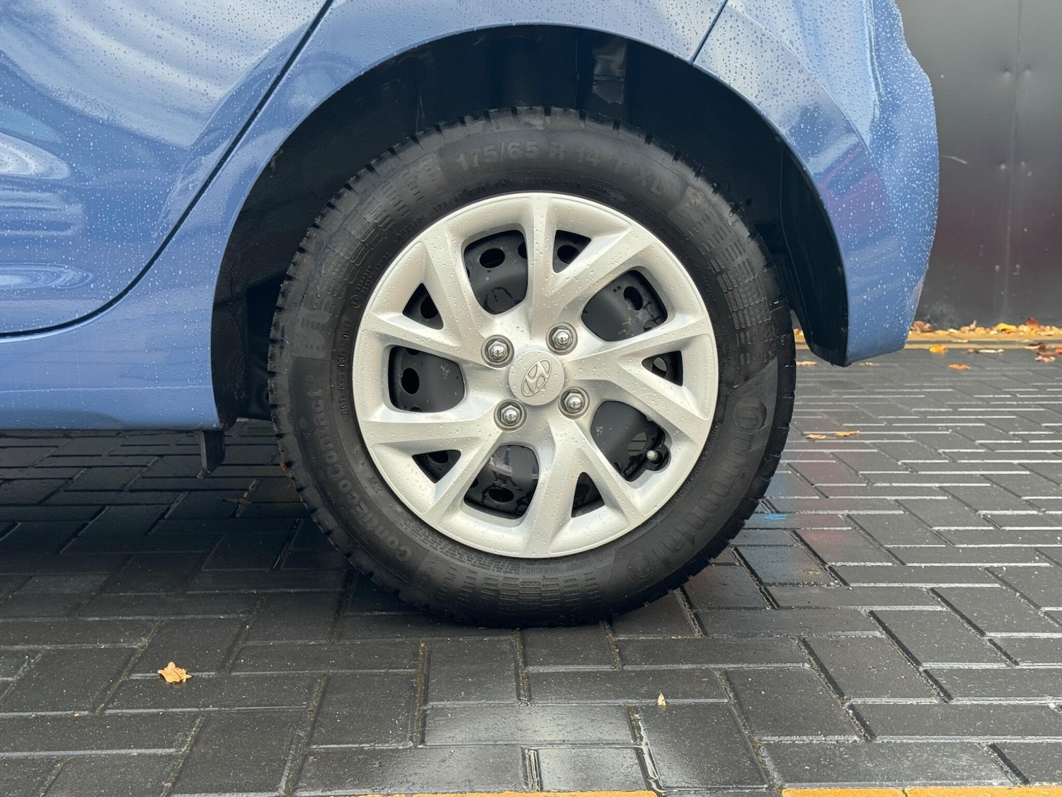 Used Hyundai i10 2017 for sale - 76432941: Photo 11