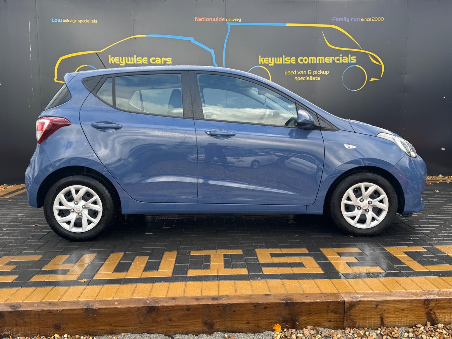 Used Hyundai i10 2017 for sale - 76432941: Photo 7