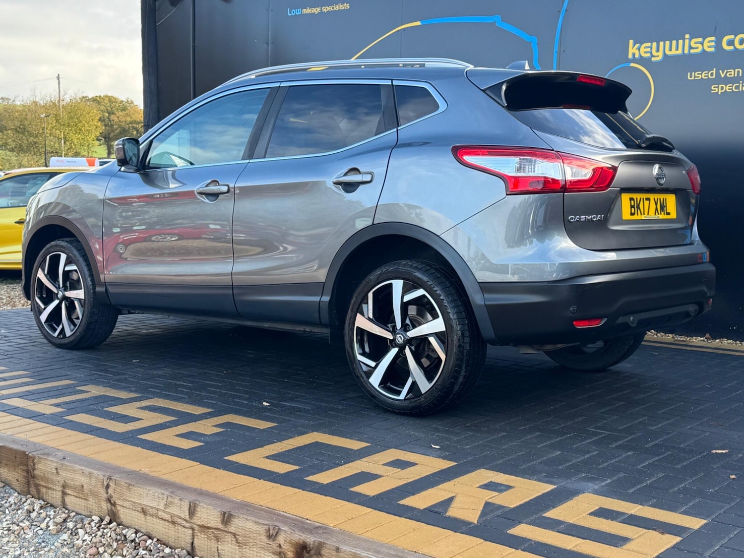 Used Nissan Qashqai 2017 for sale - 76765925: Photo 3