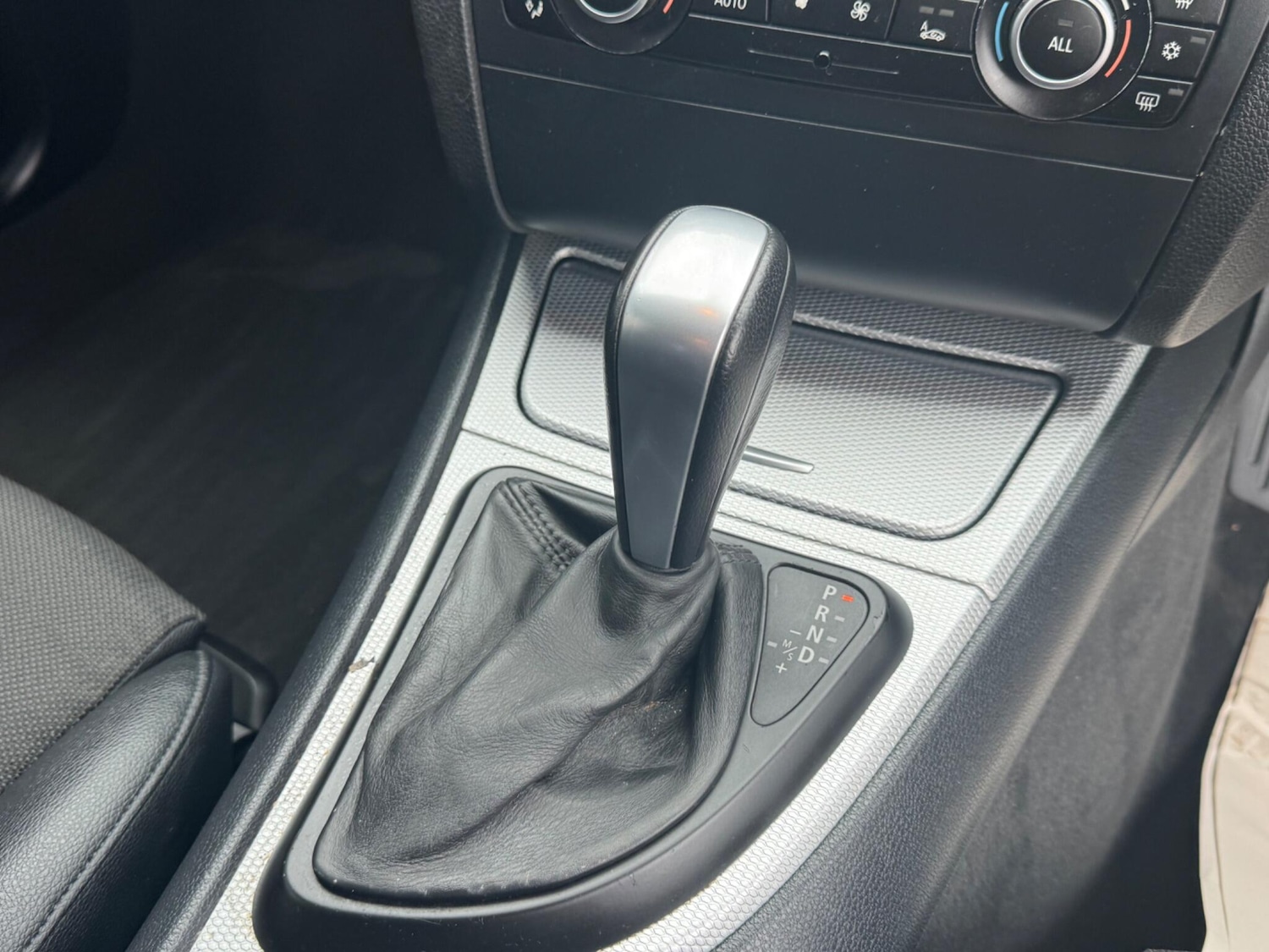 Used BMW 1 Series 2010 for sale - 76001312: Photo 30