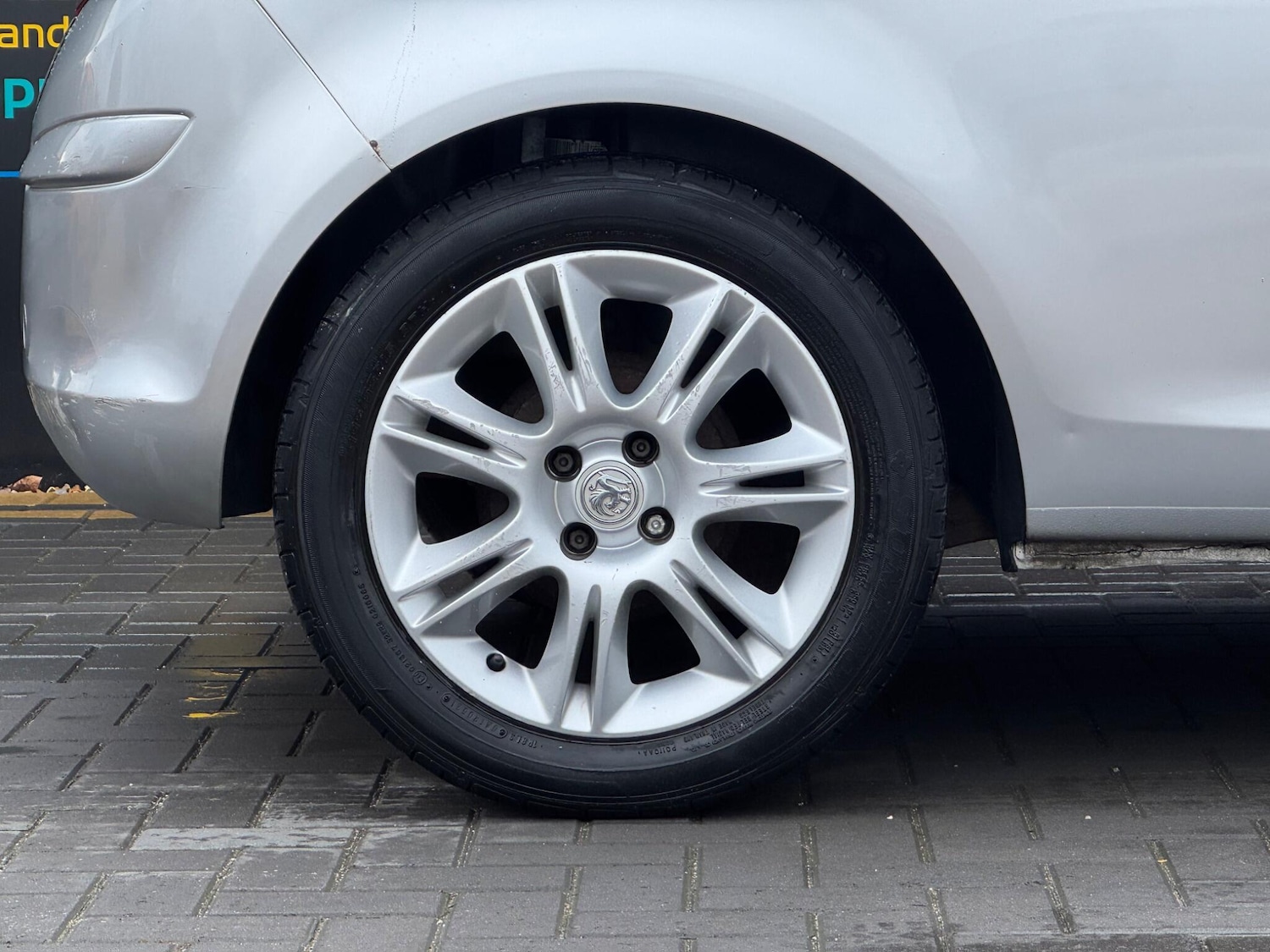 Used Vauxhall Corsa 2010 for sale - 77625053: Photo 10