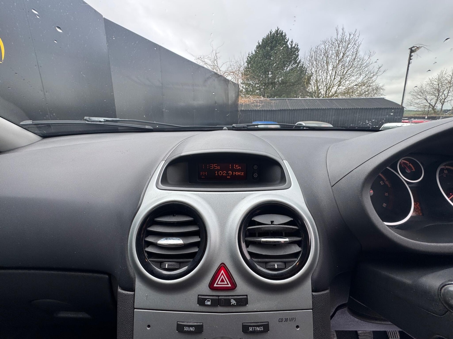 Used Vauxhall Corsa 2010 for sale - 77625053: Photo 22