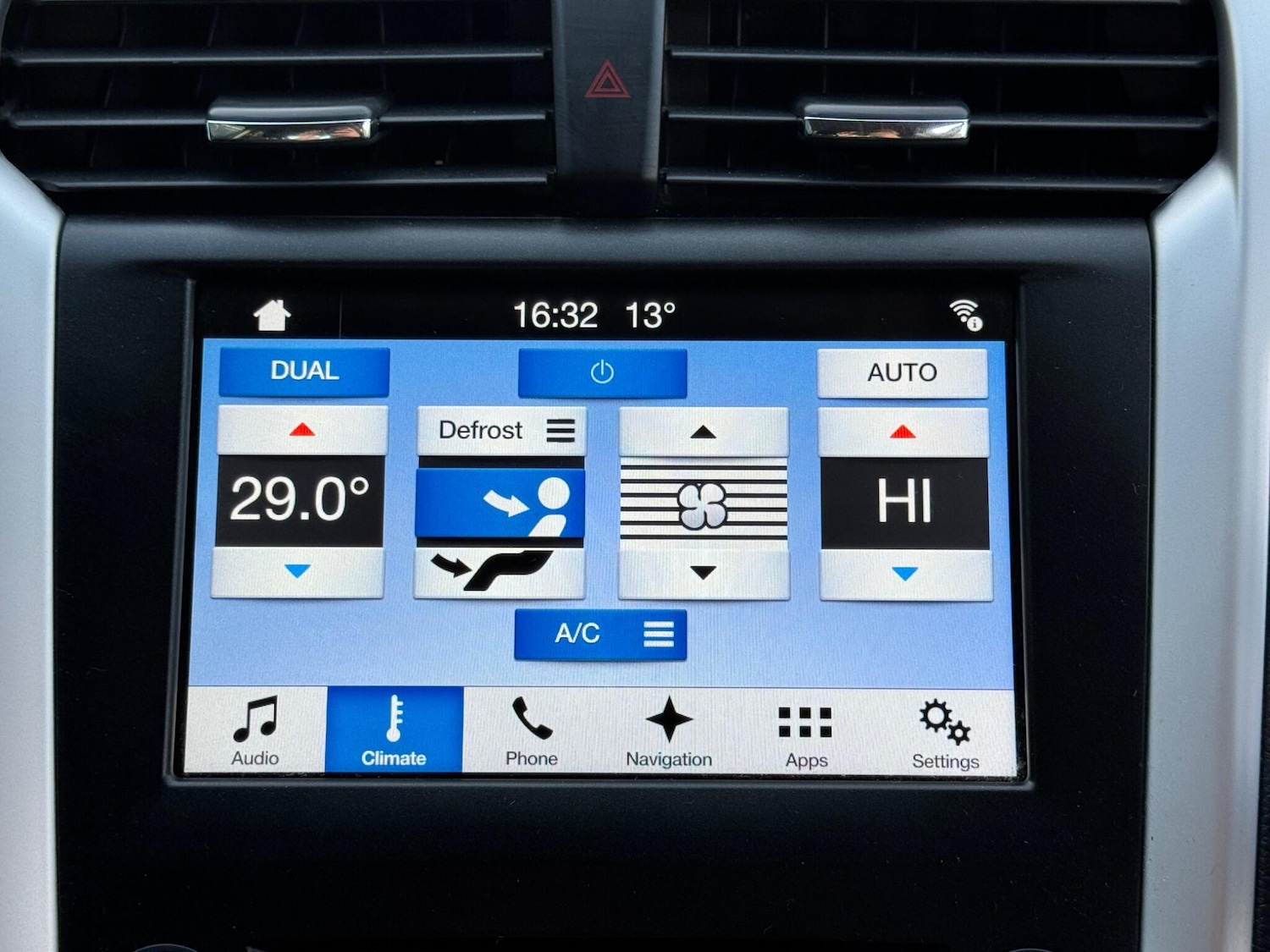 Used Ford Mondeo 2017 for sale - 76398848: Photo 27