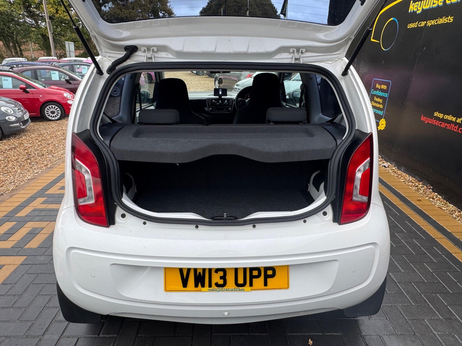 Used Volkswagen up! 2013 for sale - 76166763: Photo 13