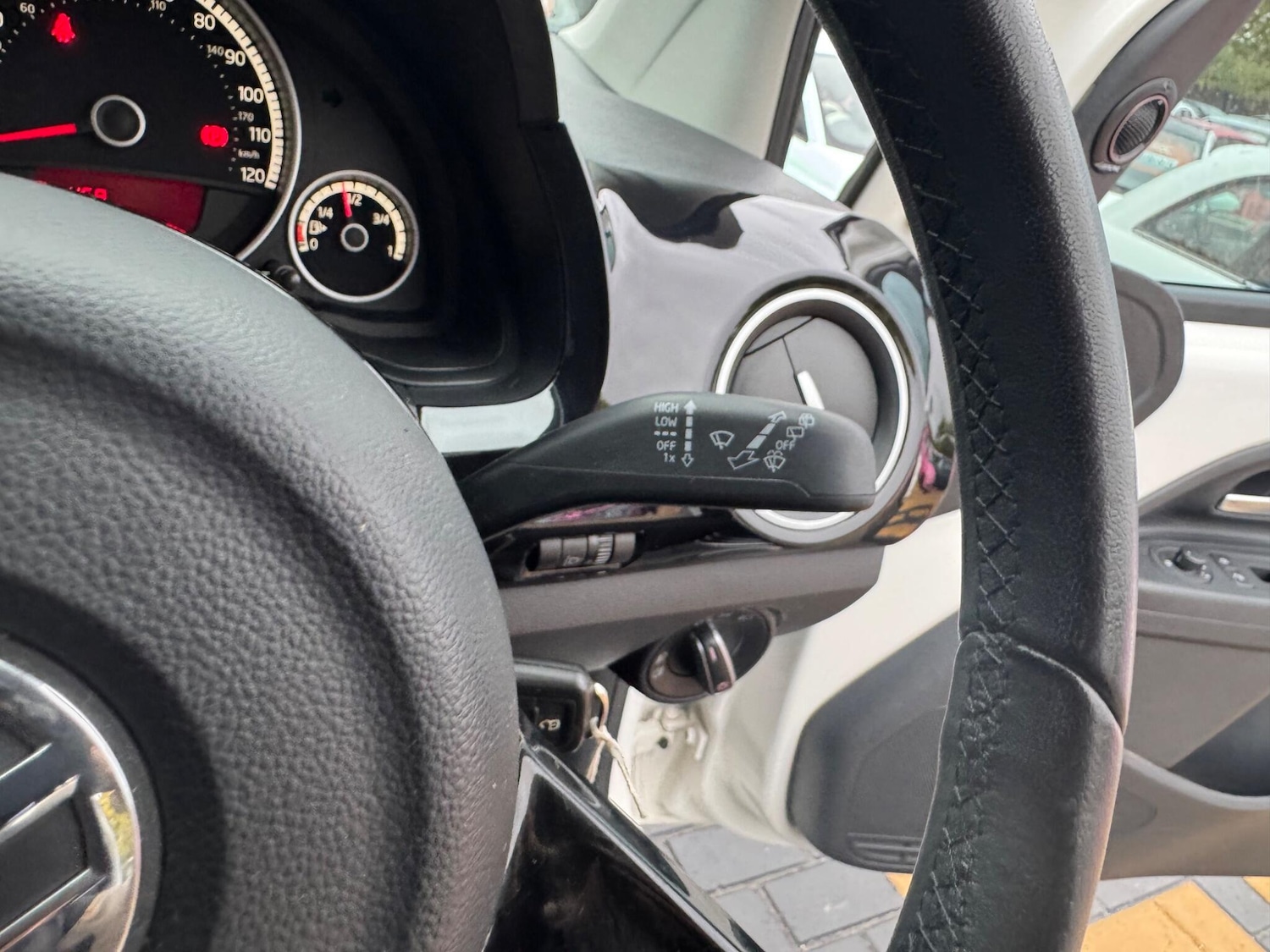 Used Volkswagen up! 2013 for sale - 76166763: Photo 20