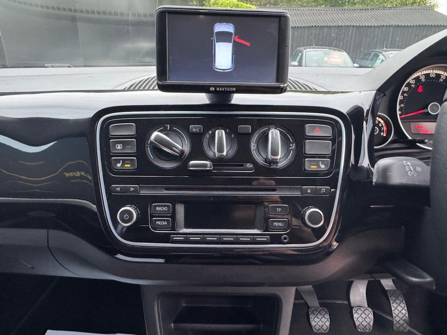 Used Volkswagen up! 2013 for sale - 76166763: Photo 22