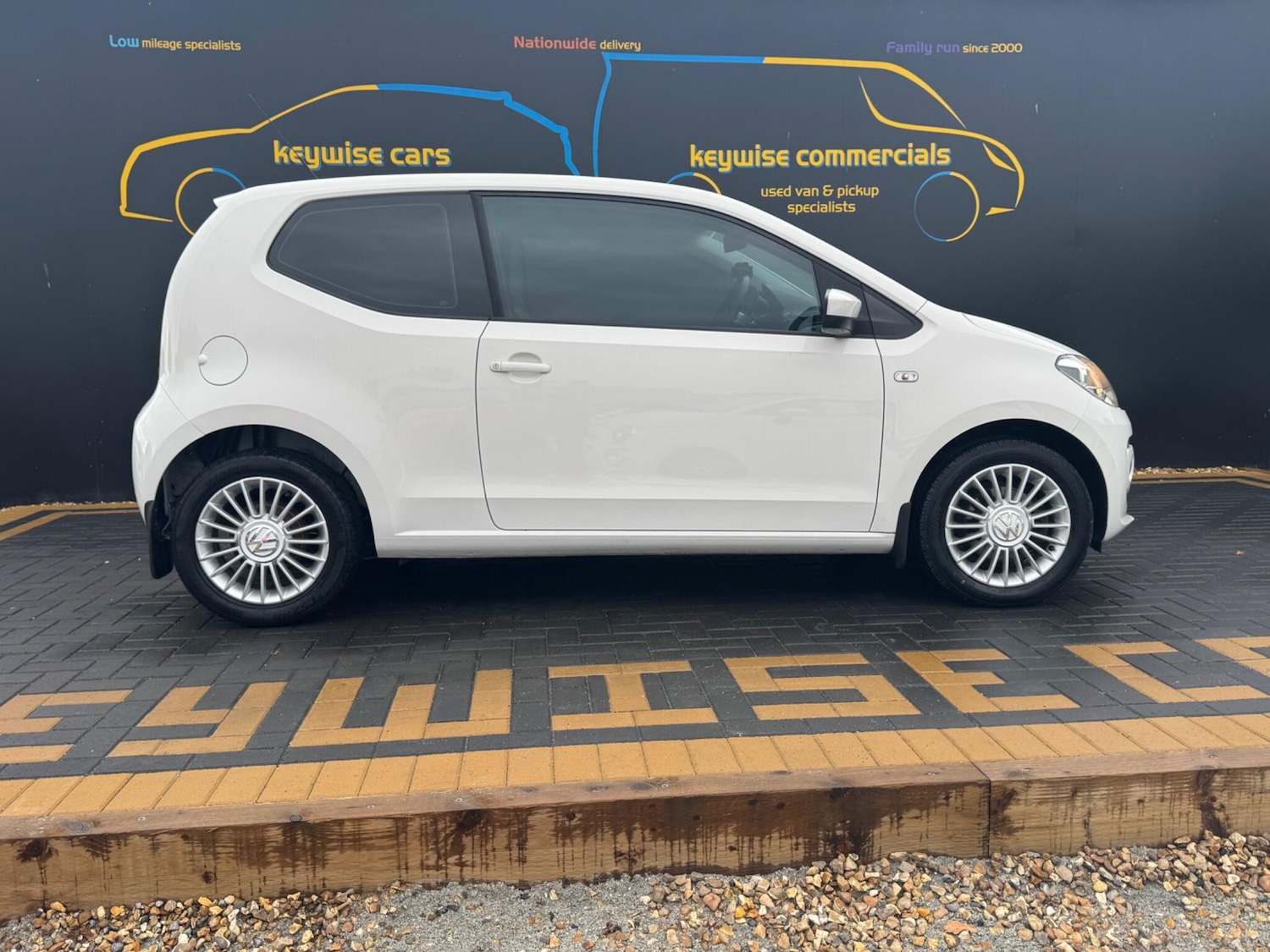 Used Volkswagen up! 2013 for sale - 76166763: Photo 5