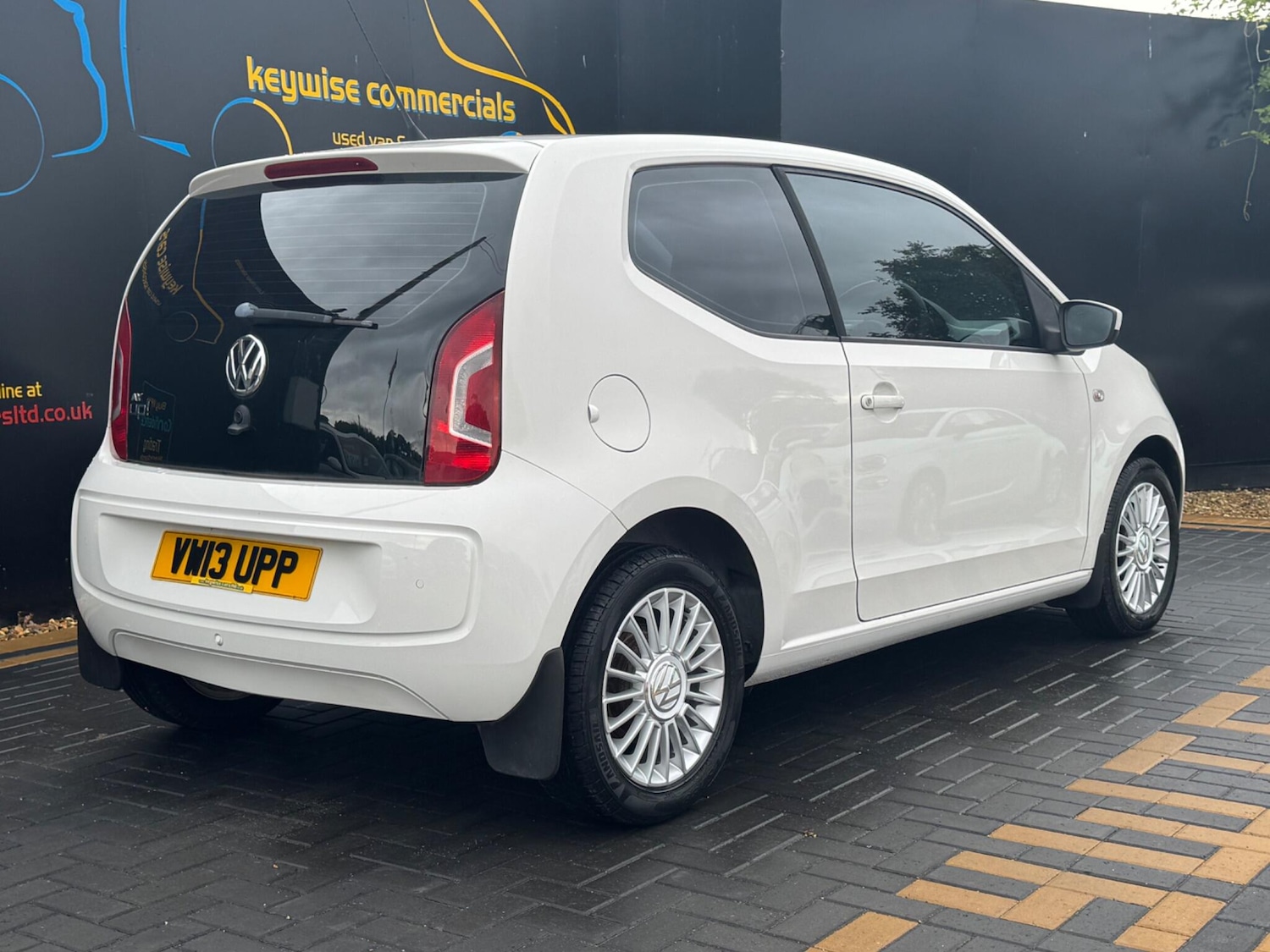 Used Volkswagen up! 2013 for sale - 76166763: Photo 8