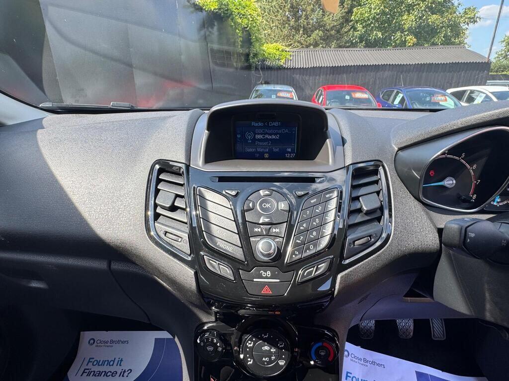 Used Ford Fiesta 2017 for sale - 76992915: Photo 28