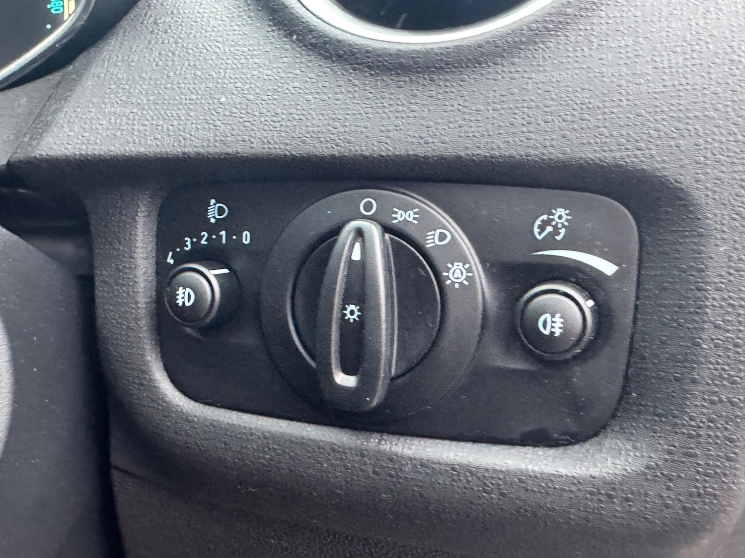 Used Ford Fiesta 2014 for sale - 77331207: Photo 28