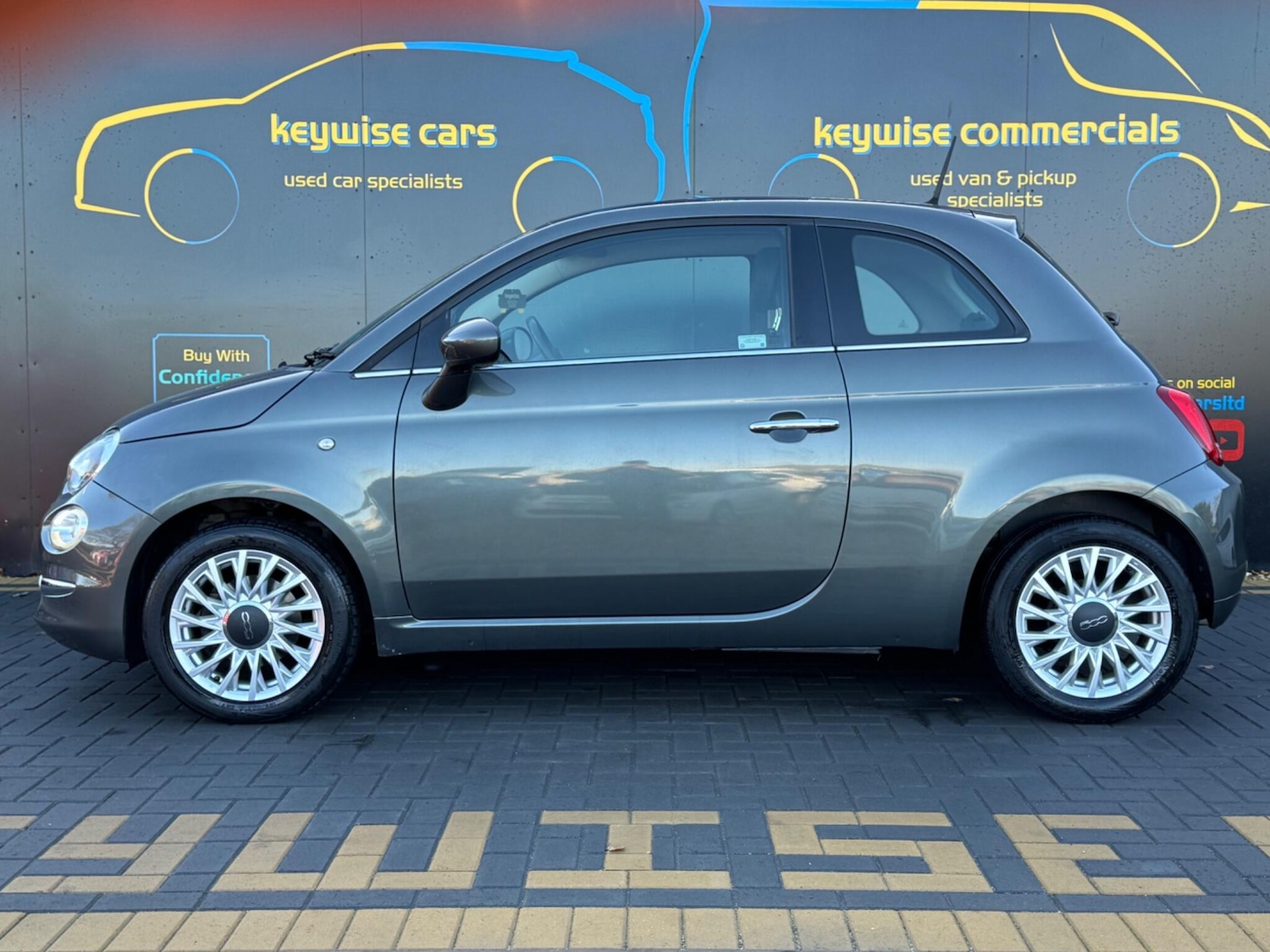 Used Fiat 500 2016 for sale - 76926570: Photo 2
