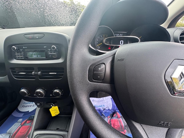 Used Renault Clio 2013 for sale - 76326392: Photo 28