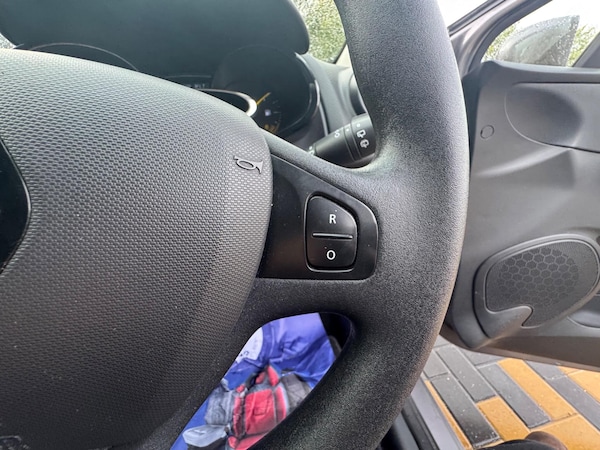 Used Renault Clio 2013 for sale - 76326392: Photo 29