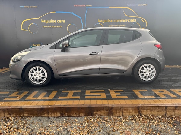 Used Renault Clio 2013 for sale - 76326392: Photo 2