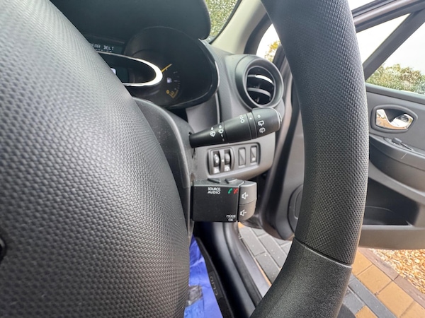 Used Renault Clio 2013 for sale - 76326392: Photo 31