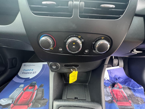Used Renault Clio 2013 for sale - 76326392: Photo 33
