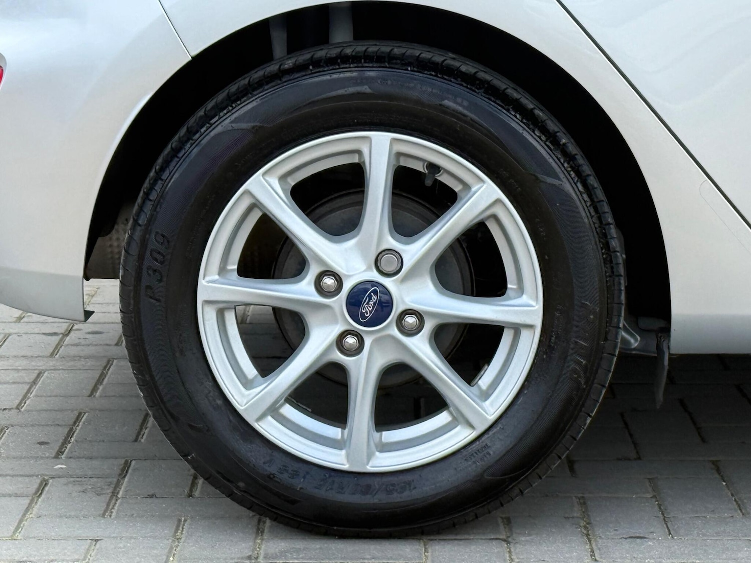 Used Ford Fiesta 2017 for sale - 78072801: Photo 11