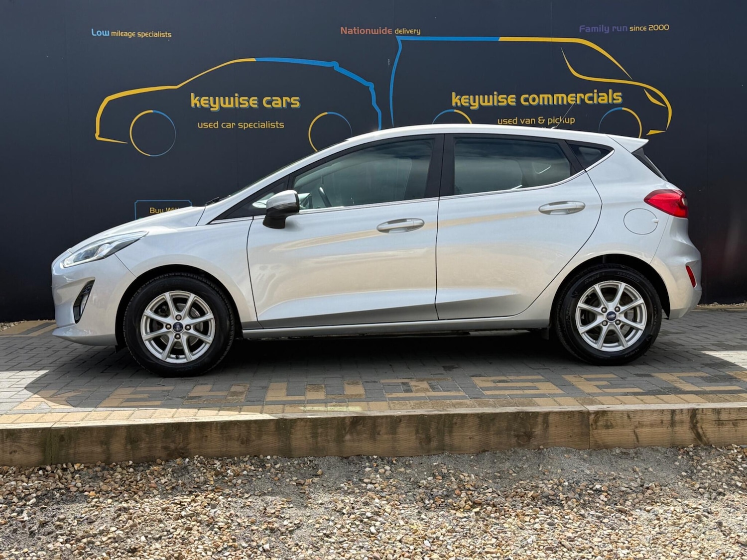 Used Ford Fiesta 2017 for sale - 78072801: Photo 2