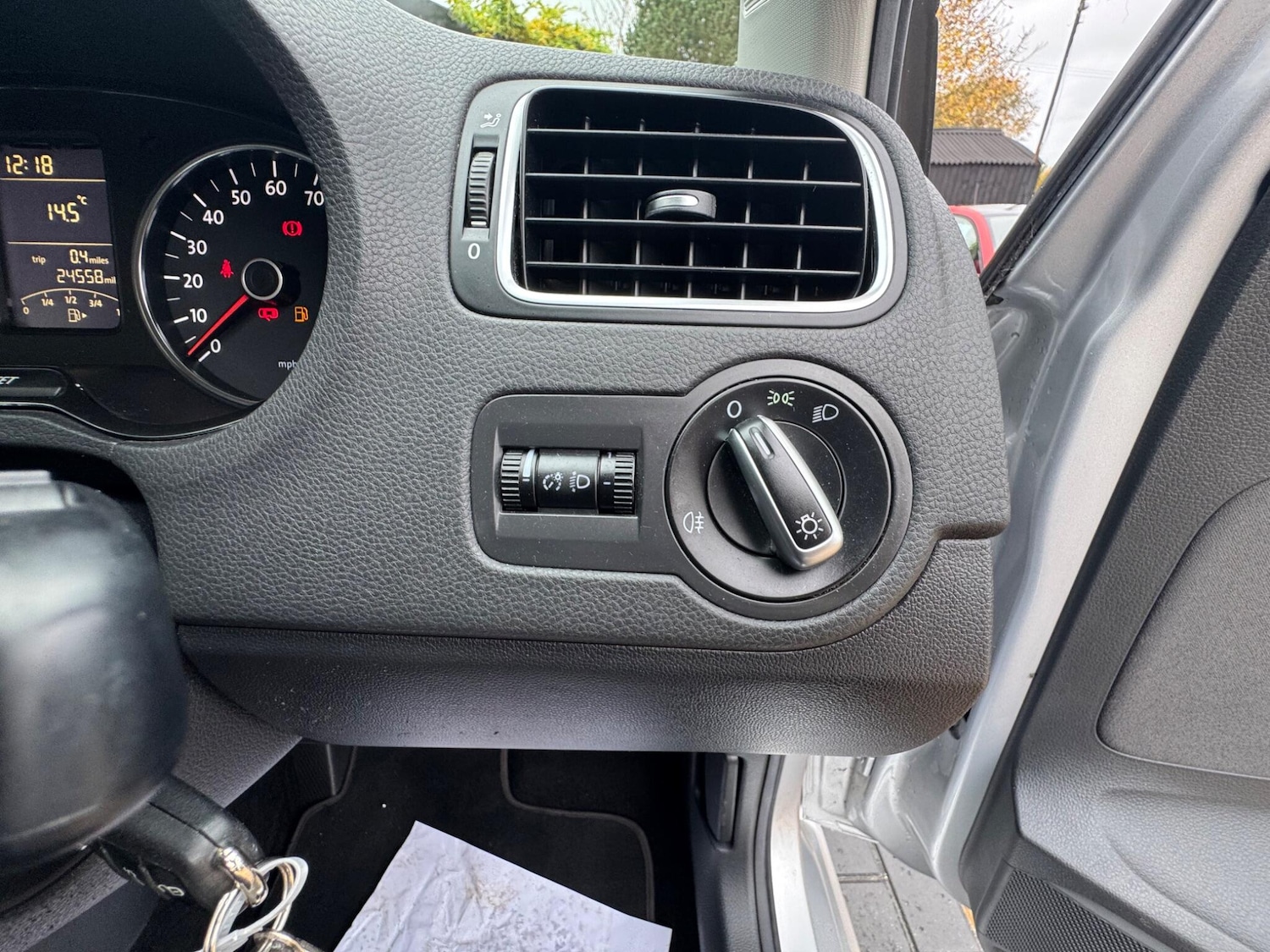 Used Volkswagen Polo 2010 for sale - 76991728: Photo 30