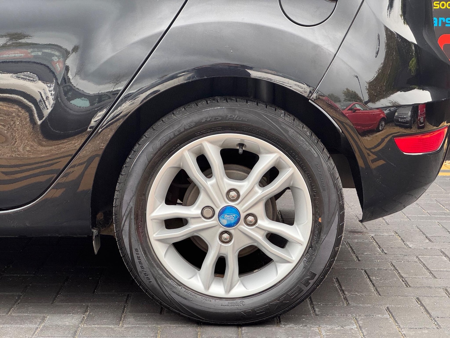 Used Ford Fiesta 2015 for sale - 76408806: Photo 12