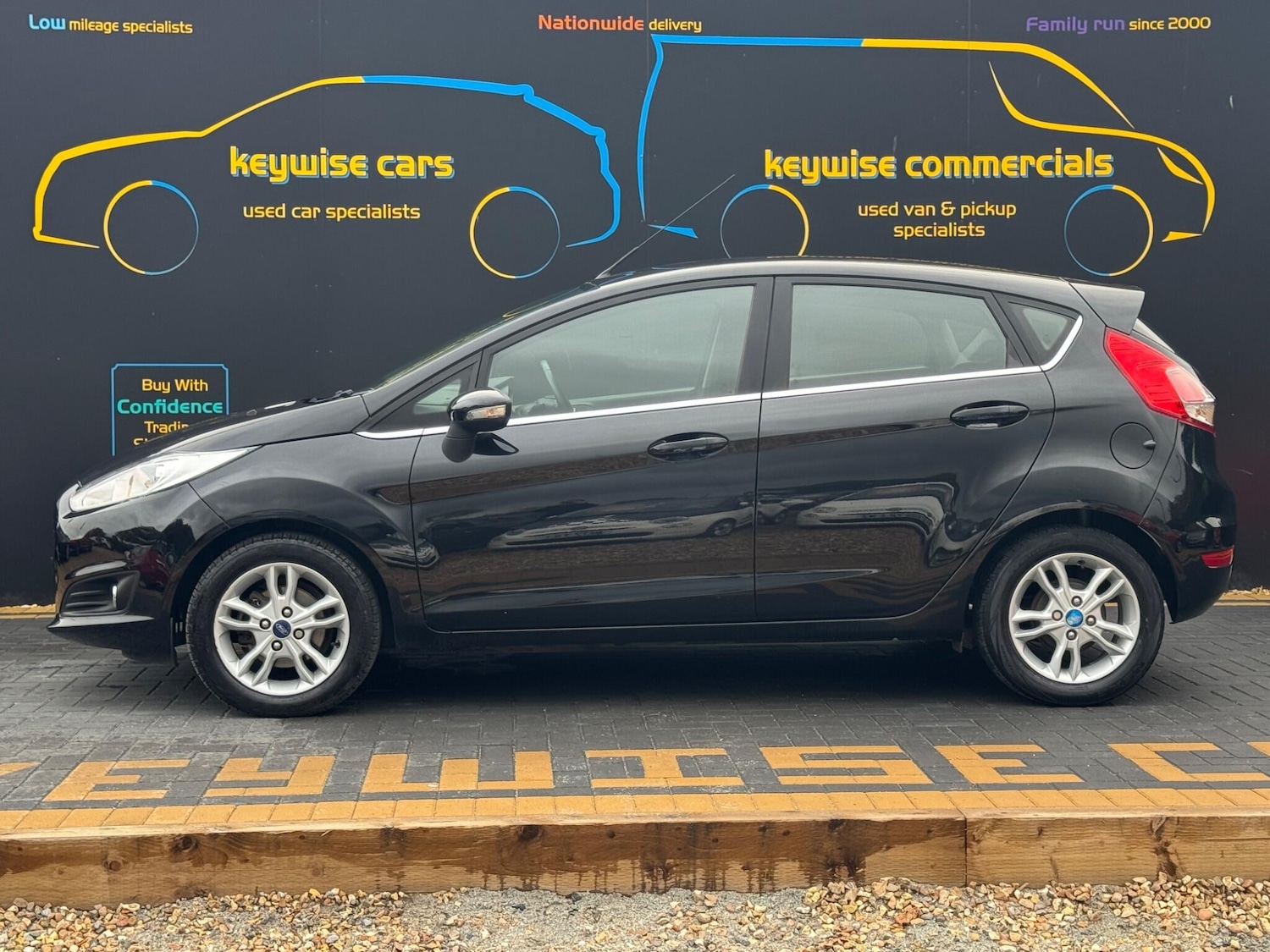 Used Ford Fiesta 2015 for sale - 76408806: Photo 2