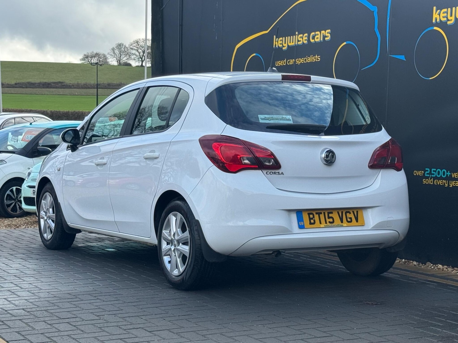 Used Vauxhall Corsa 2015 for sale - 77440094: Photo 3