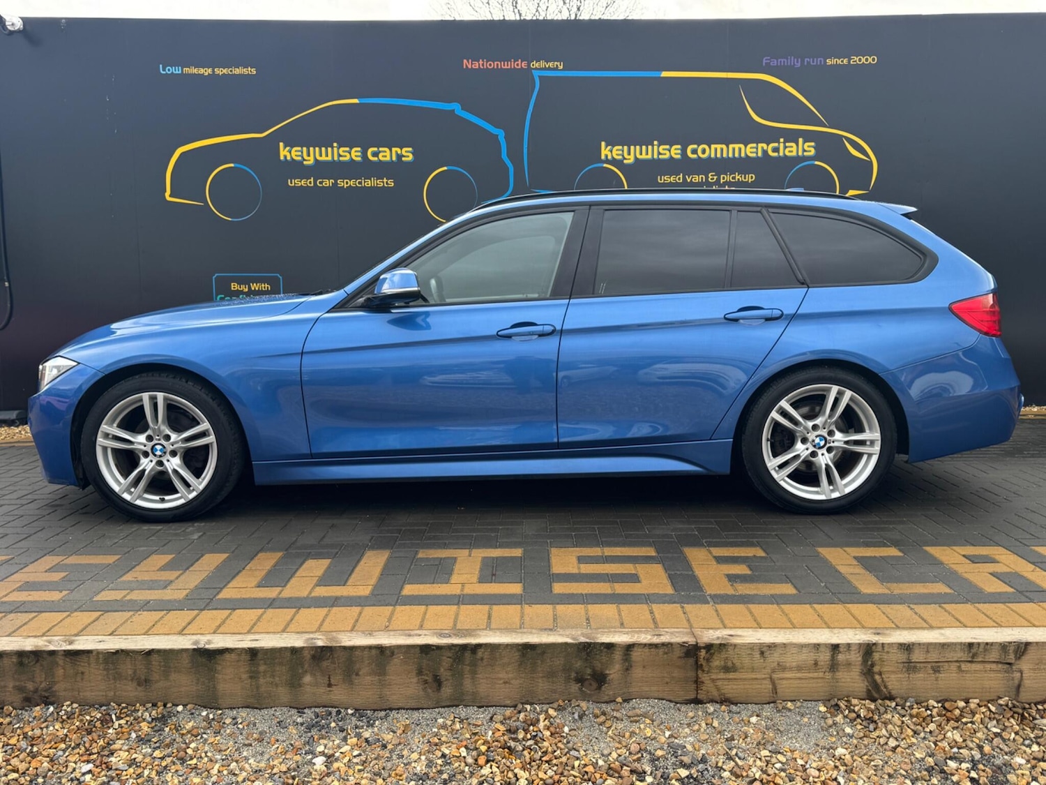 Used BMW 3 Series 2013 for sale - 77625348: Photo 2