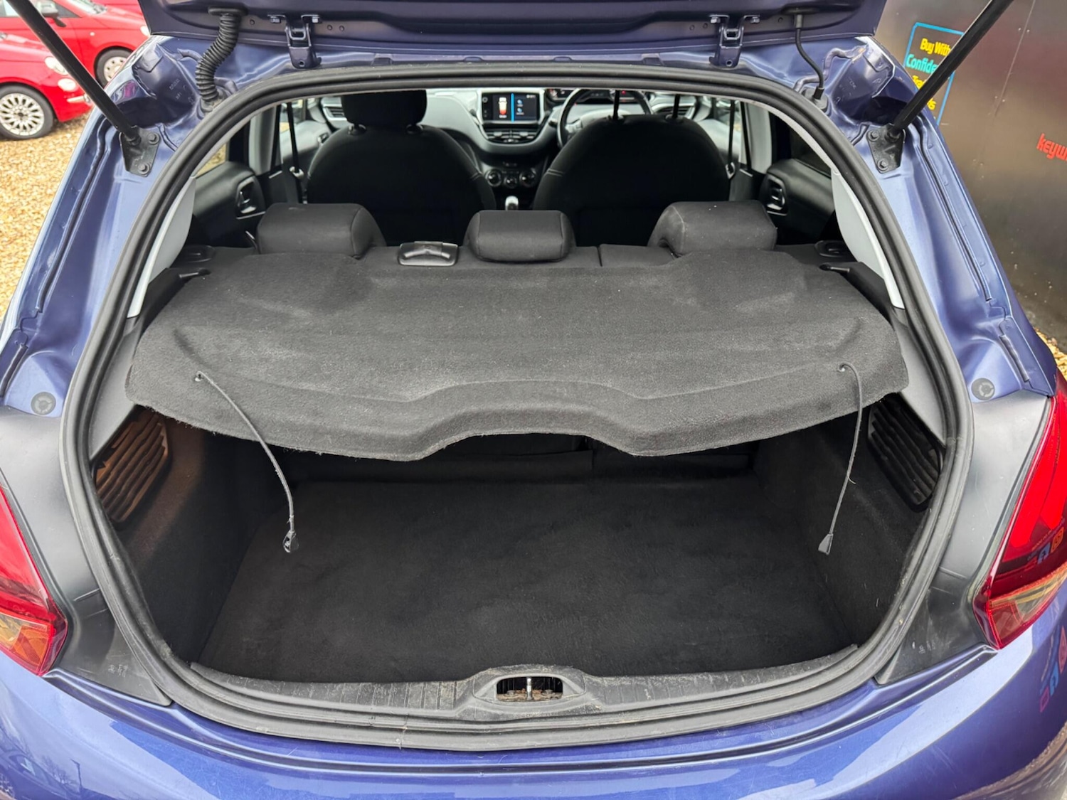 Used Peugeot 208 2017 for sale - 77331070: Photo 26