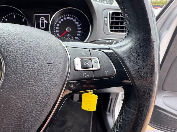 Used Volkswagen Polo 2015 for sale - 76326835: Photo 28