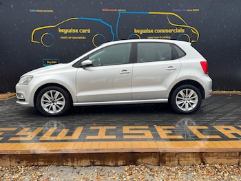 Used Volkswagen Polo 2015 for sale - 76326835: Photo 2